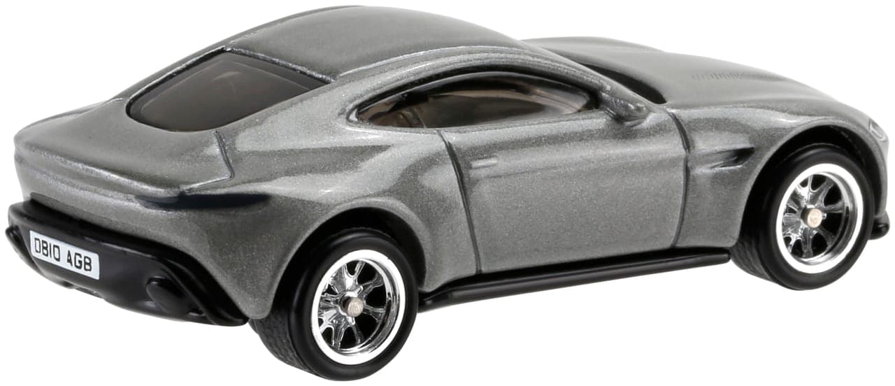 Aston Martin DB10 3
