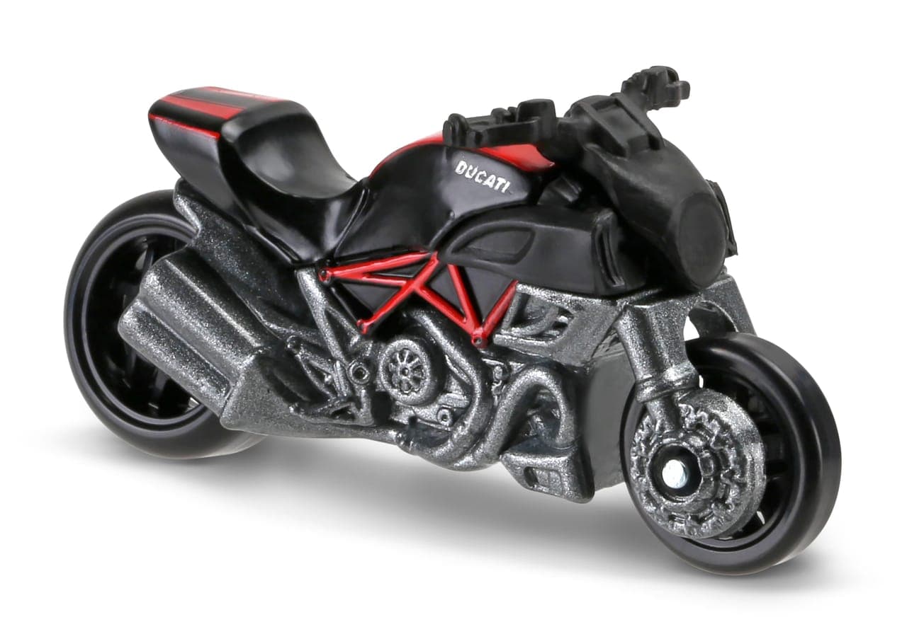 Ducati Diavel 4