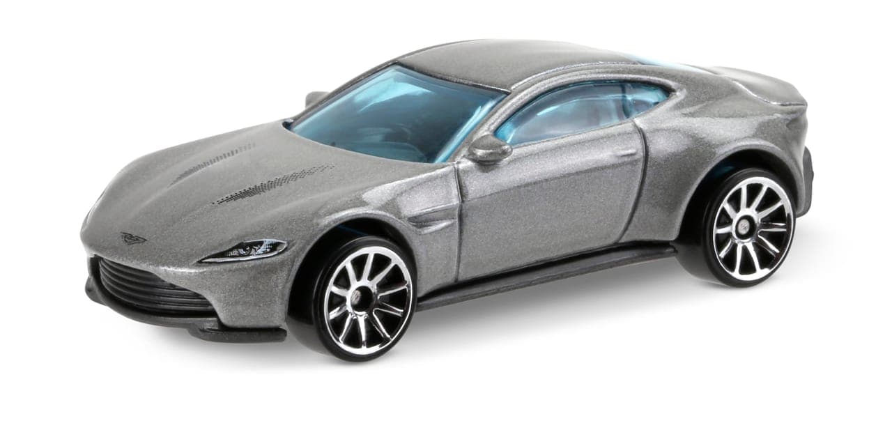 Aston Martin DB10
