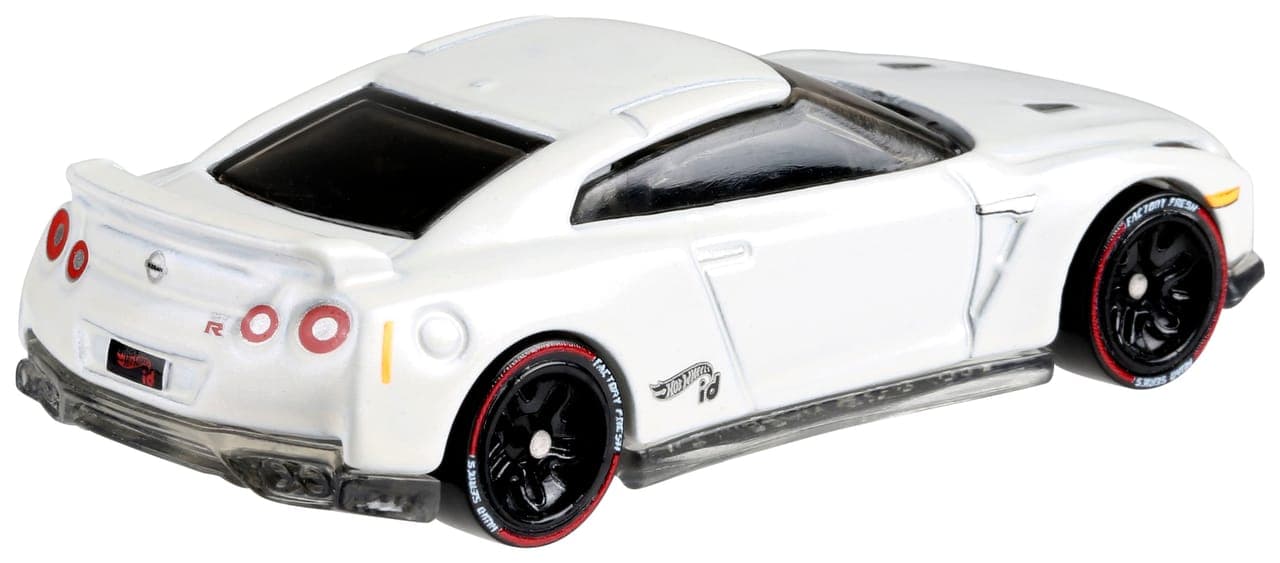 '17 Nissan GT-R (R35) 5