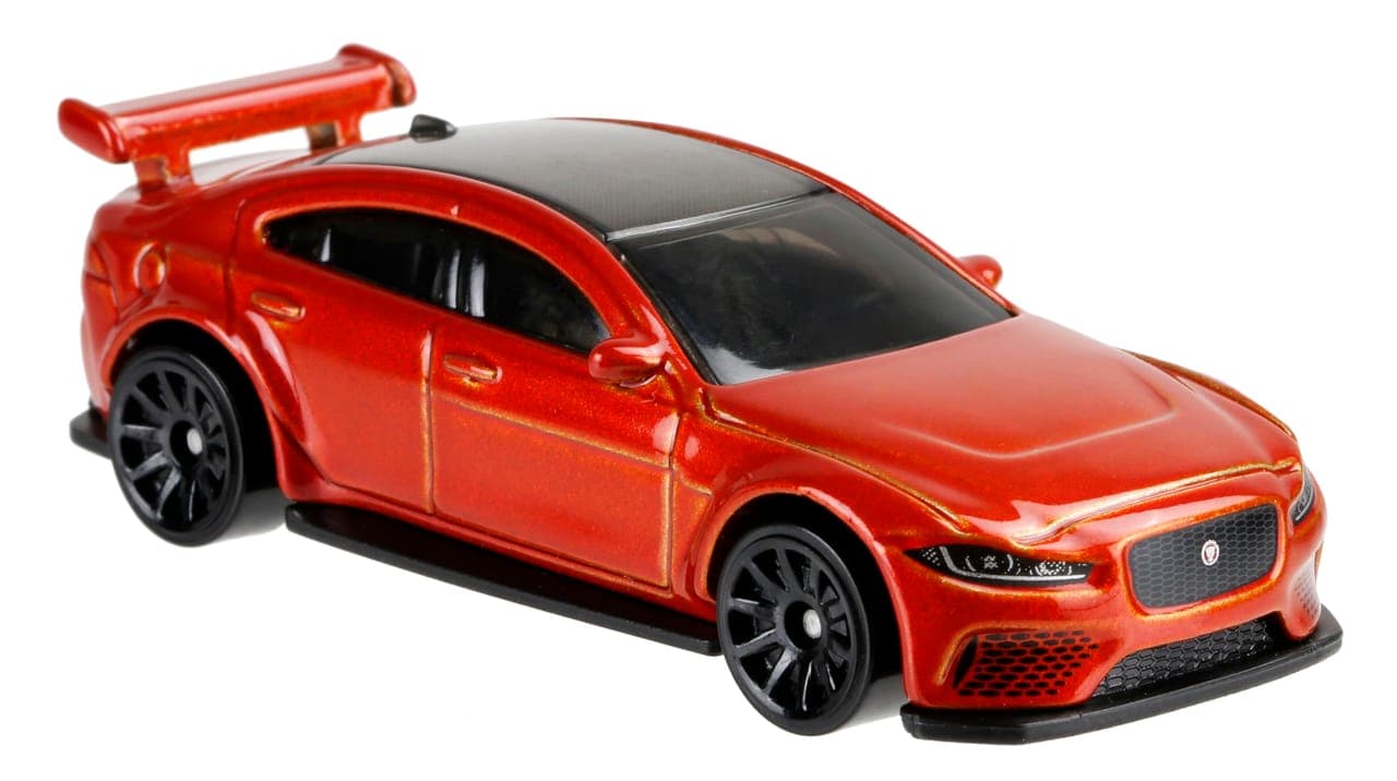 Jaguar XE SV Project 8 4
