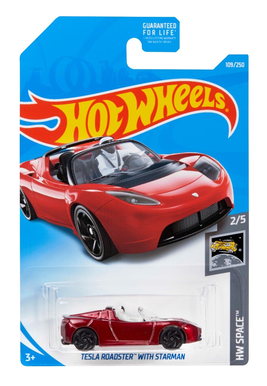 TESLA ROADSTER WITH STARMAN 2