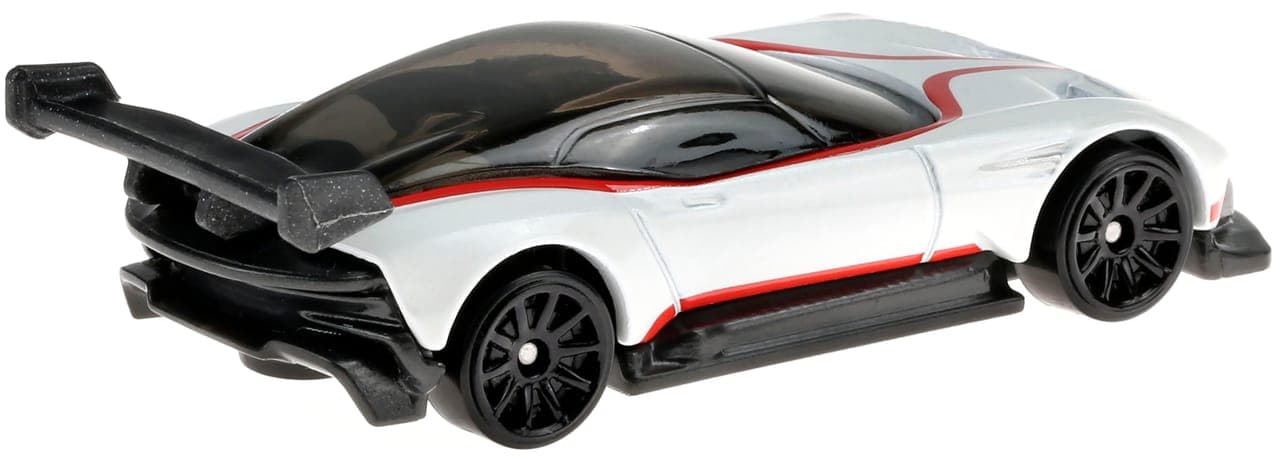 Aston Martin Vulcan 3