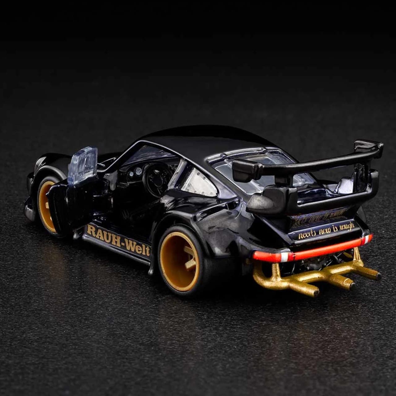 RWB PORSCHE 930 W/ AKIRA NAKAI FIGURINE 6