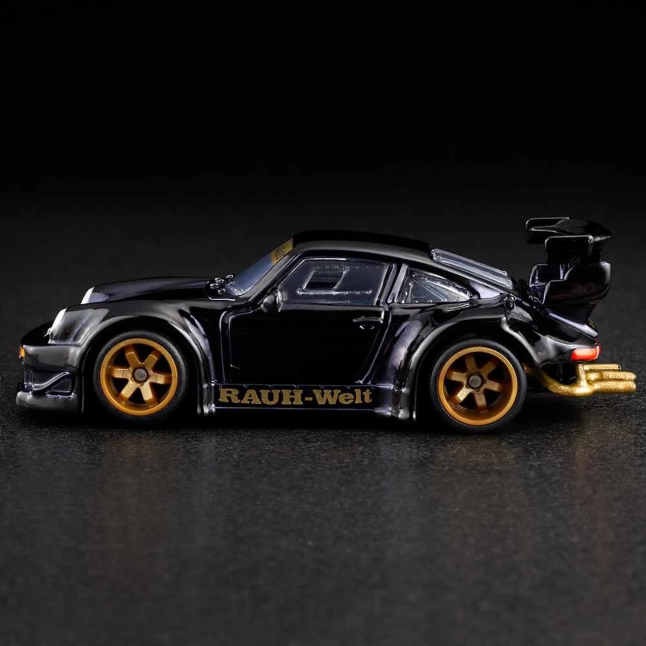 RWB PORSCHE 930 W/ AKIRA NAKAI FIGURINE 7