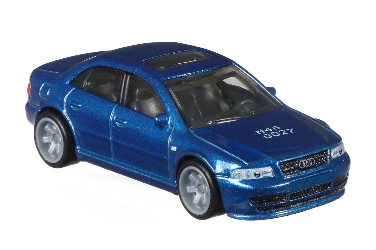 Audi S4 quattro 4