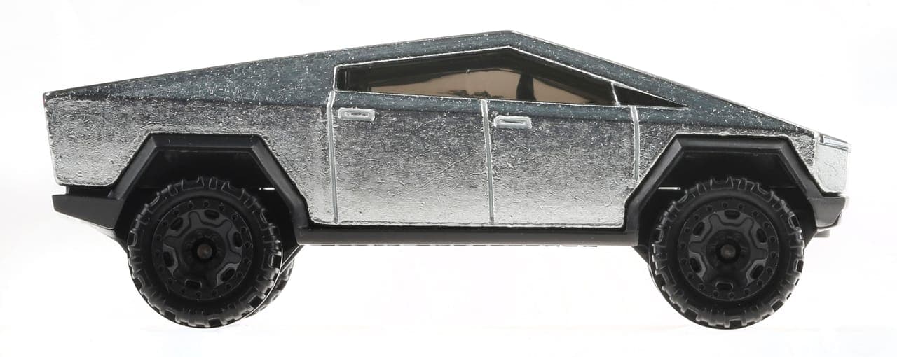 Tesla Cybertruck 4