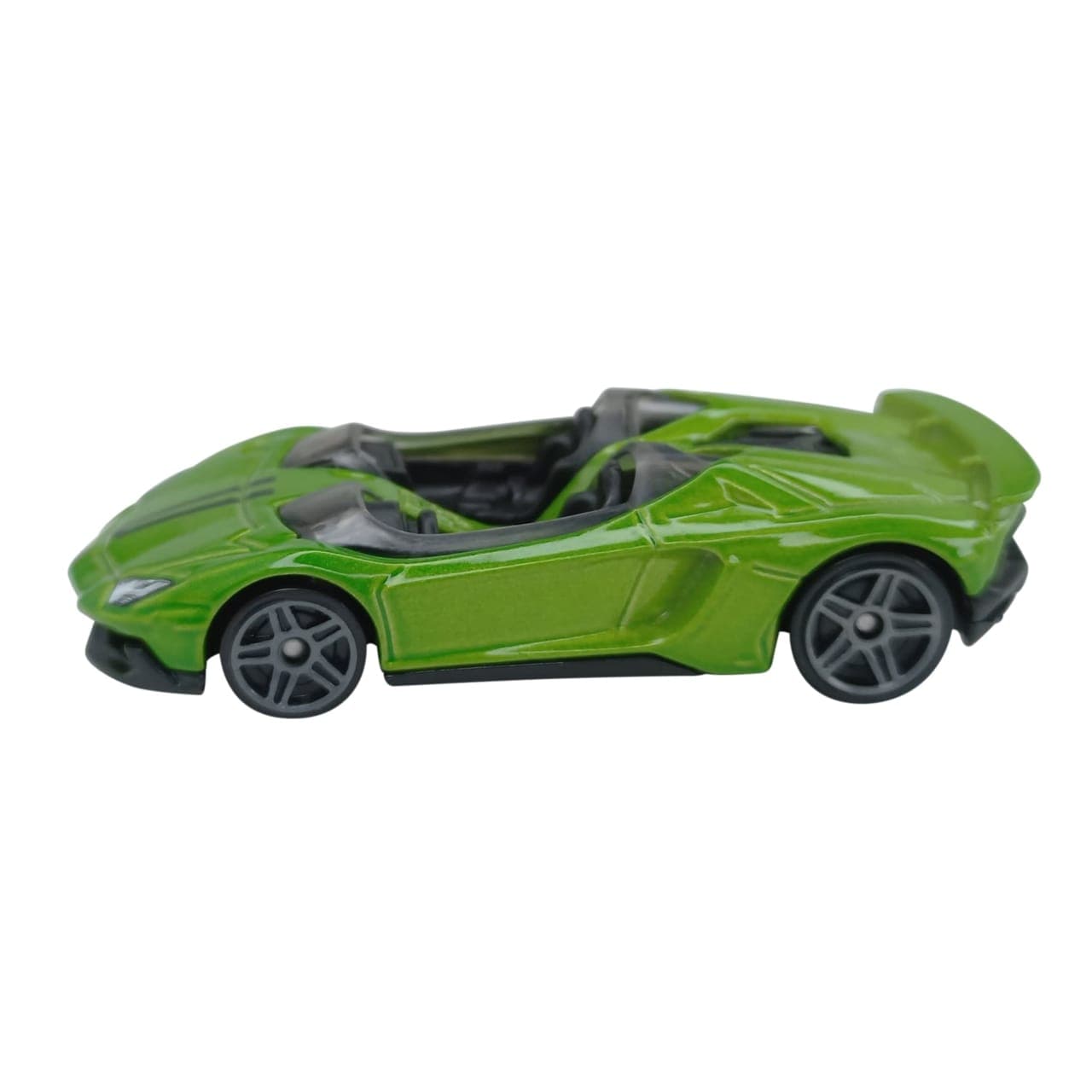 Lamborghini Aventador J 5