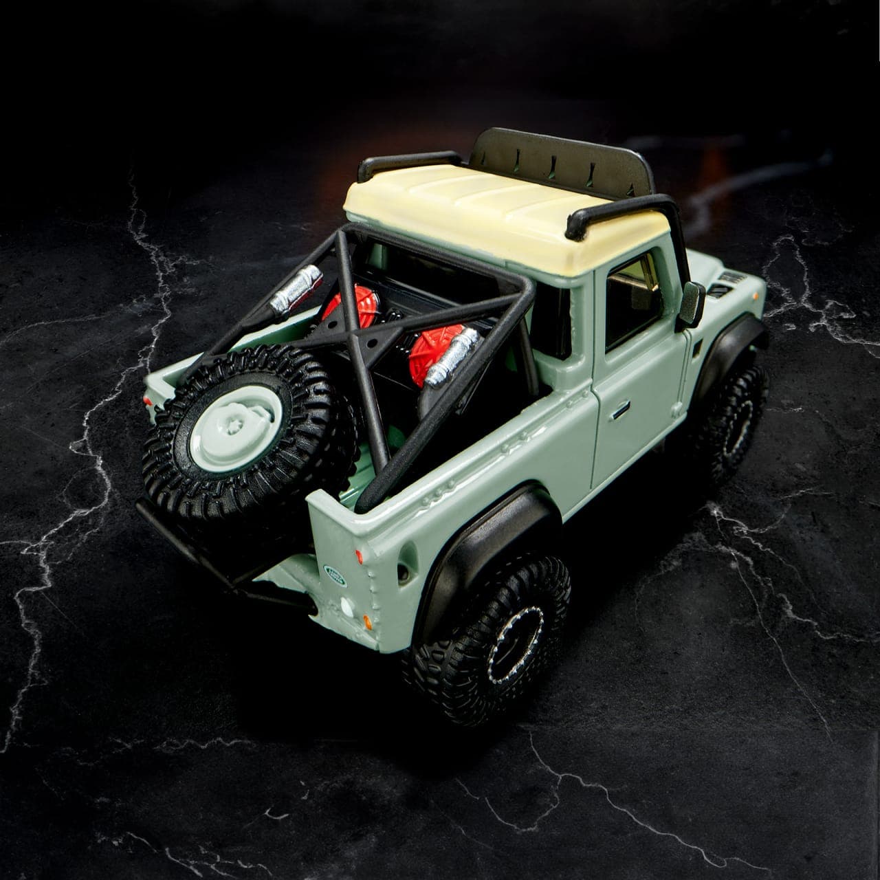 Land Rover Defender 90 Pickup 3