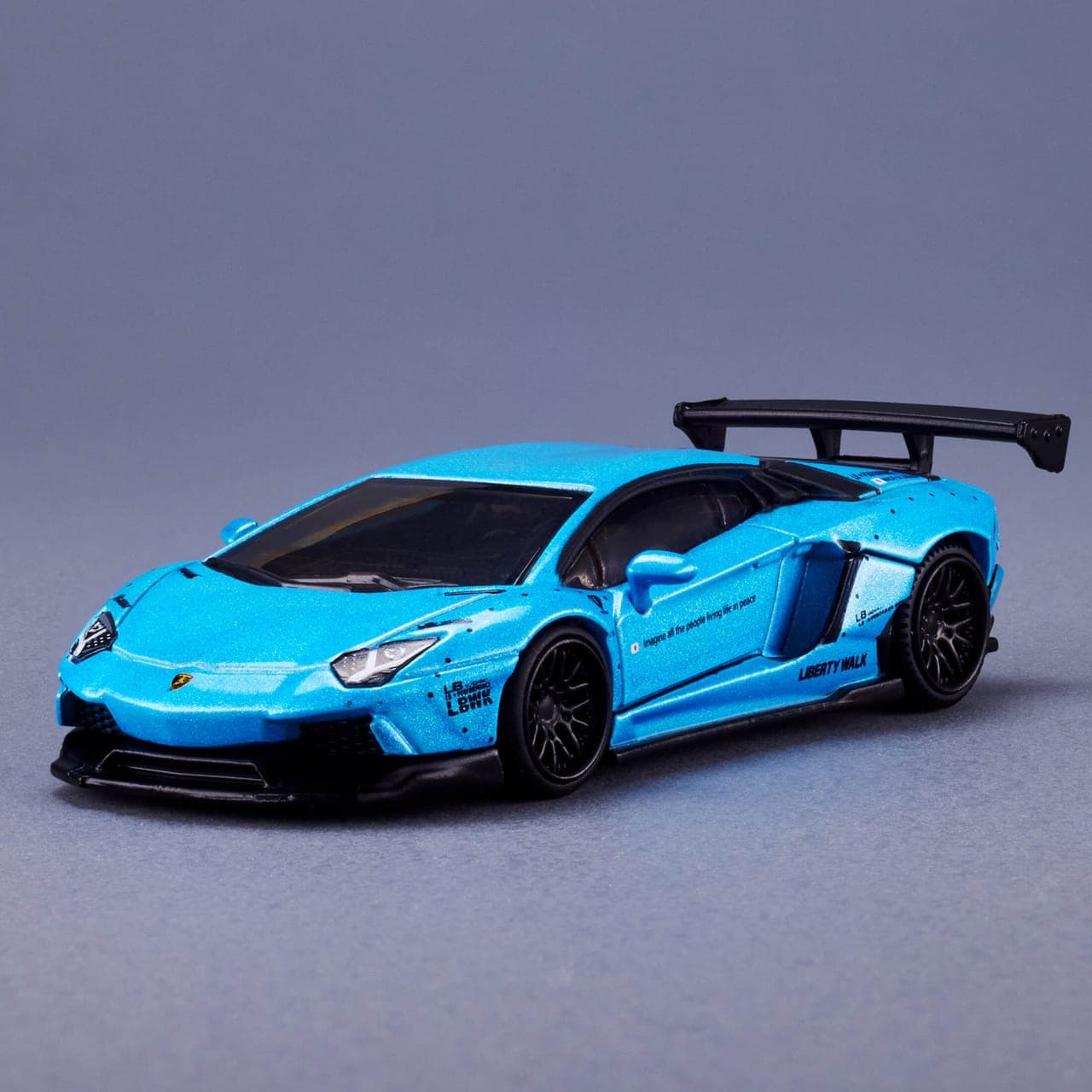 LBWK LAMBORGHNI AVENTADOR LP 700-4