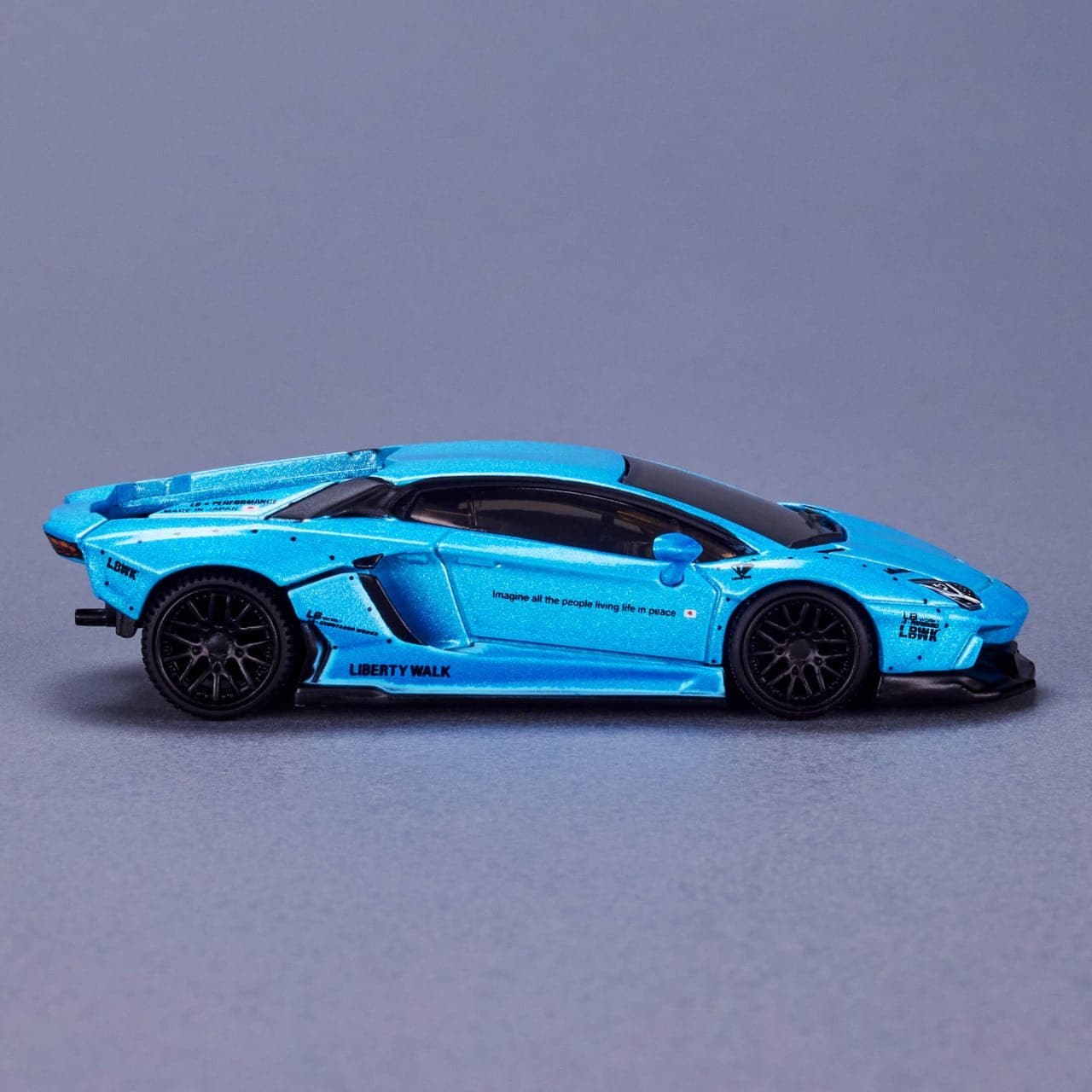 LBWK LAMBORGHNI AVENTADOR LP 700-4 4