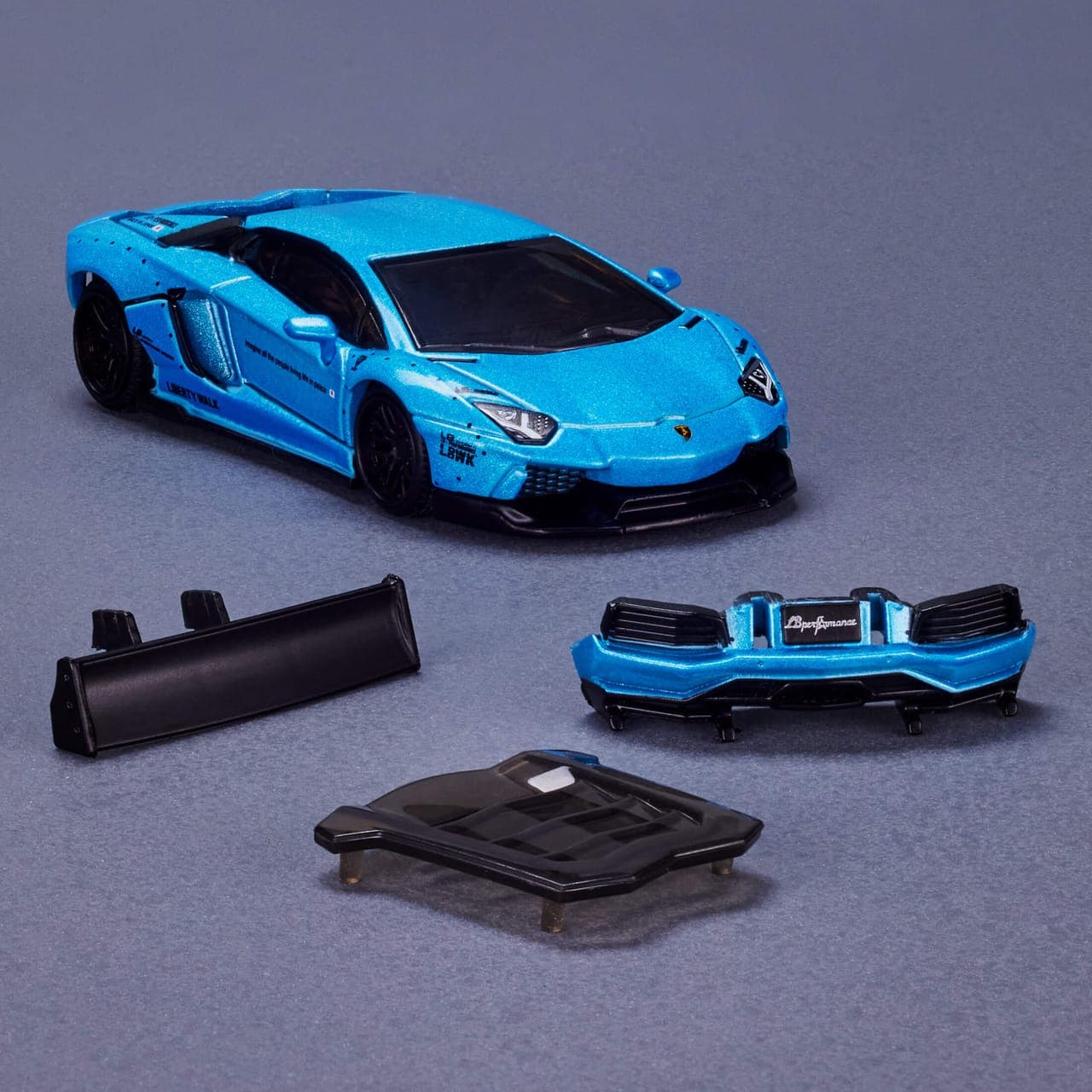 LBWK LAMBORGHNI AVENTADOR LP 700-4 5