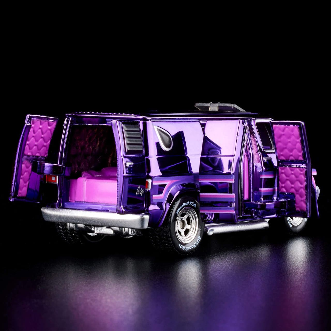 Dodge Tradesman 4