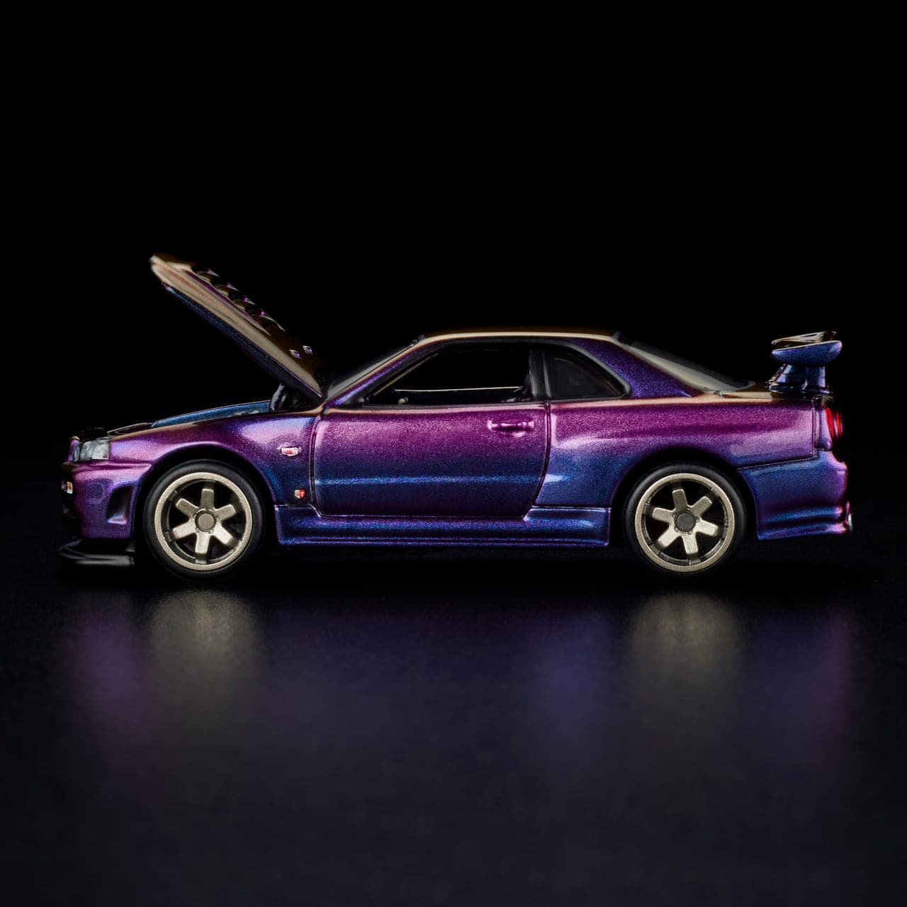 NISSAN SKYLINE GT-R (R34) 4