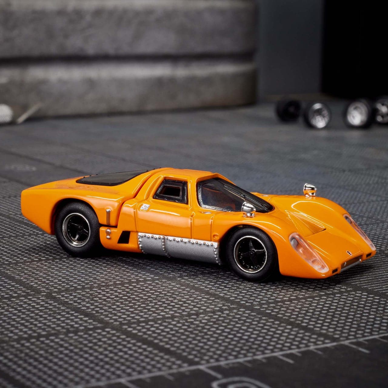 McLaren M6GT 6