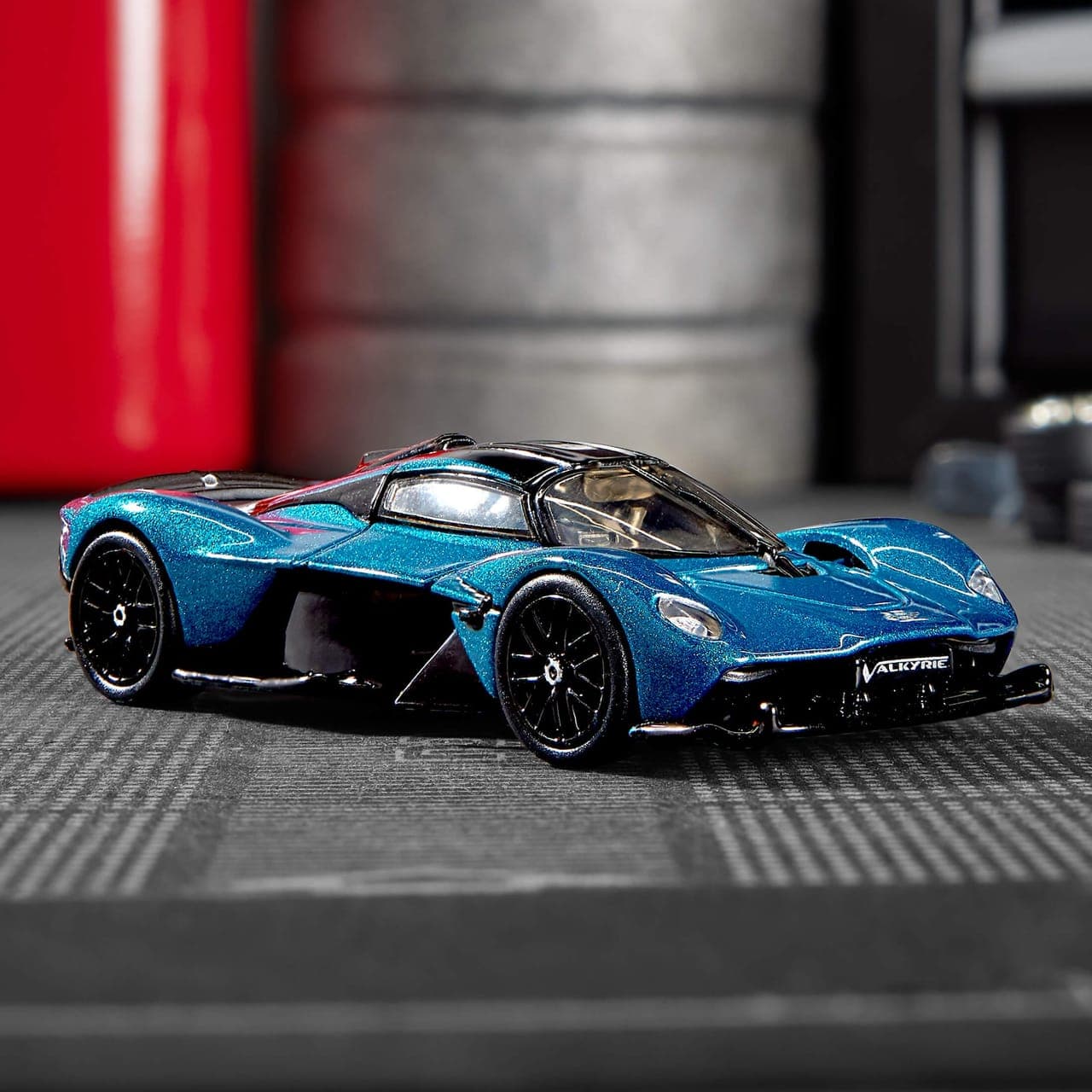 Aston Martin Valkyrie 8