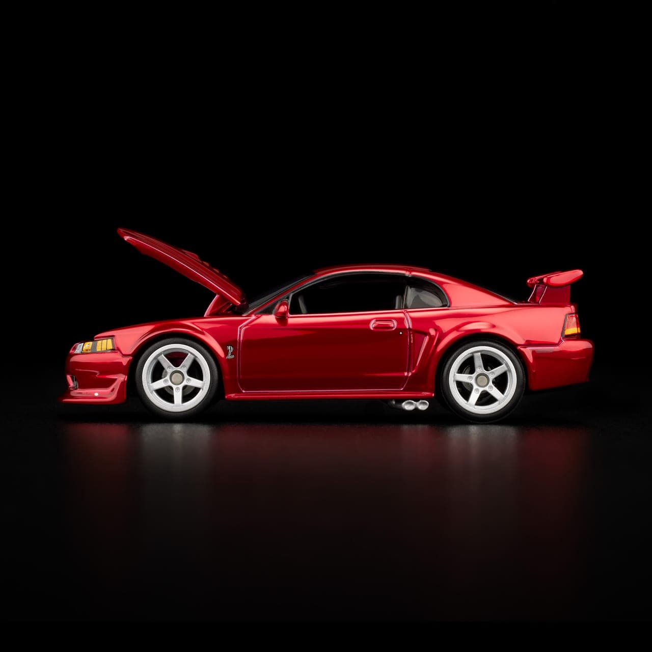 2000 Ford Mustang SVT Cobra R 8