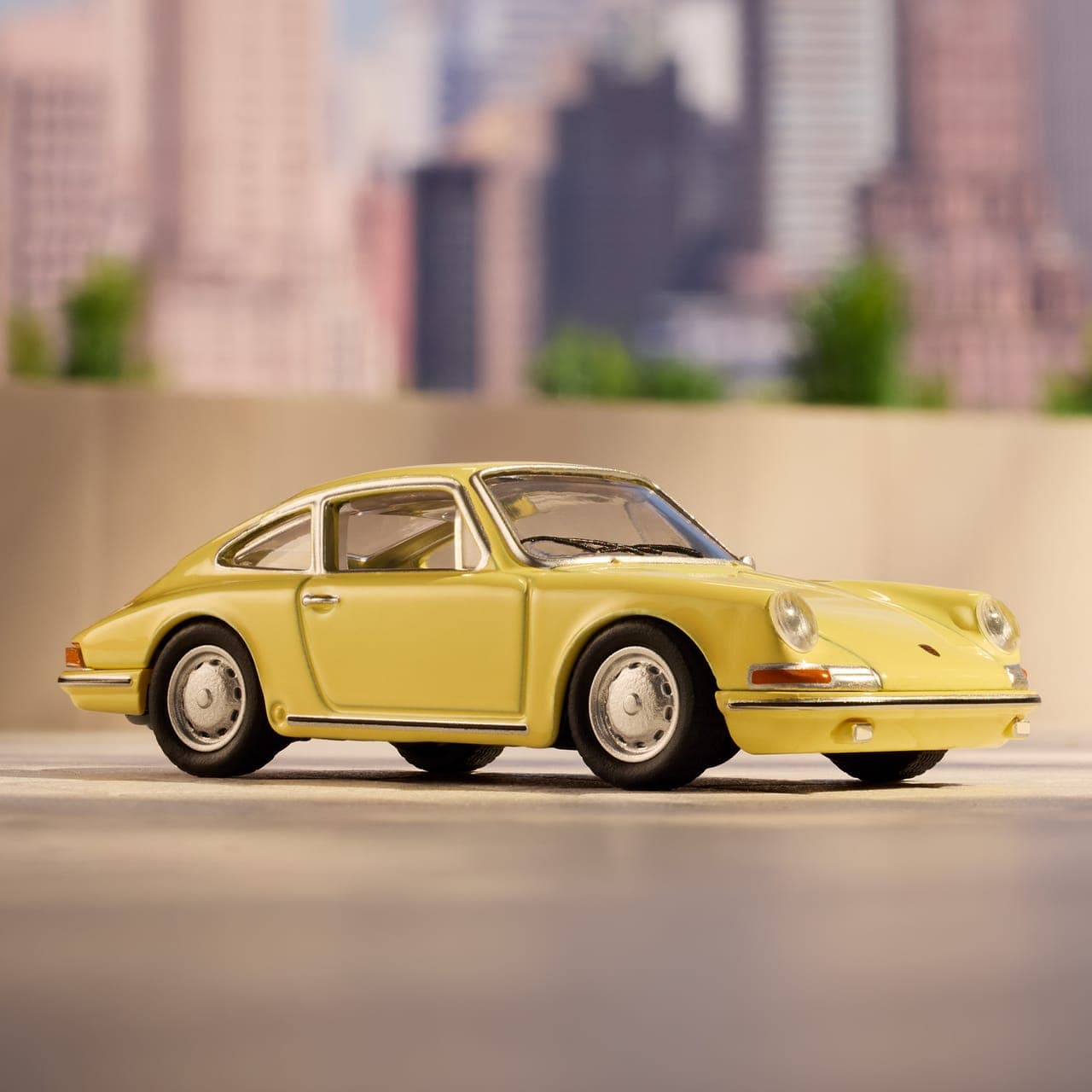 Hot Wheels x MoMA Porsche 911 coupé