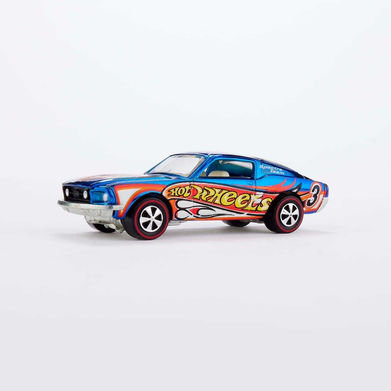 CUSTOM MUSTANG