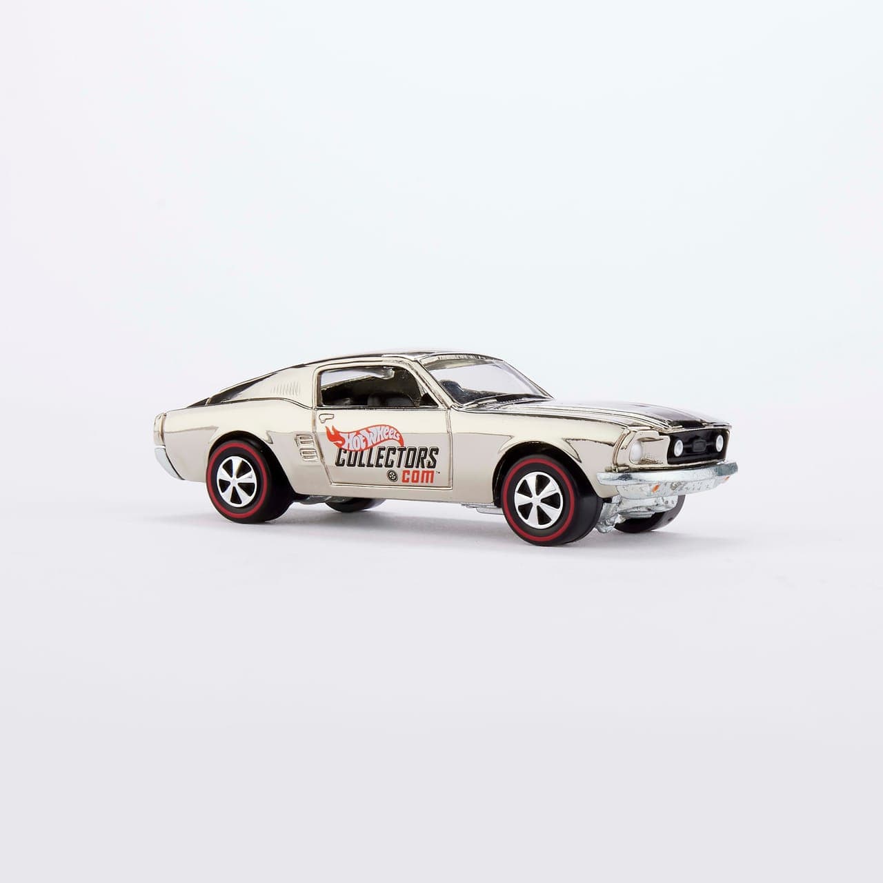 CUSTOM MUSTANG 4