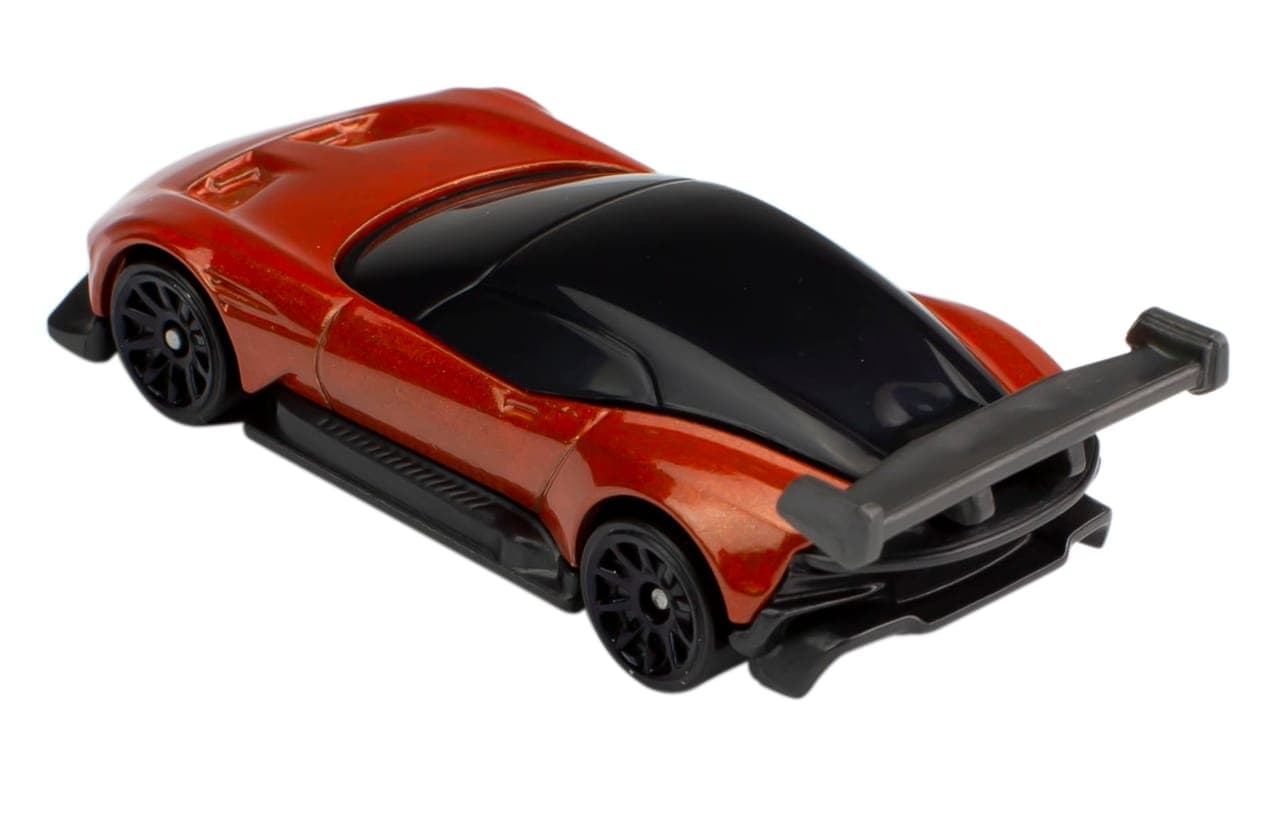 Aston Martin Vulcan 3