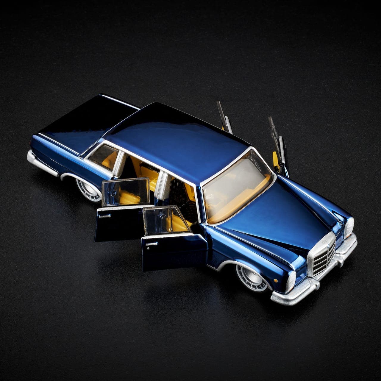 MERCEDES-BENZ 600 11