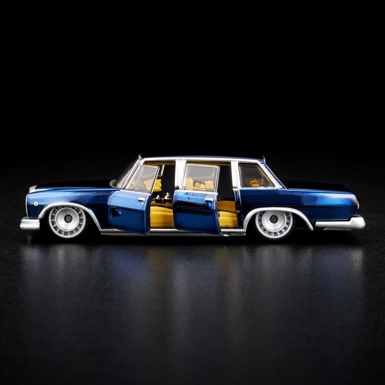 MERCEDES-BENZ 600 12