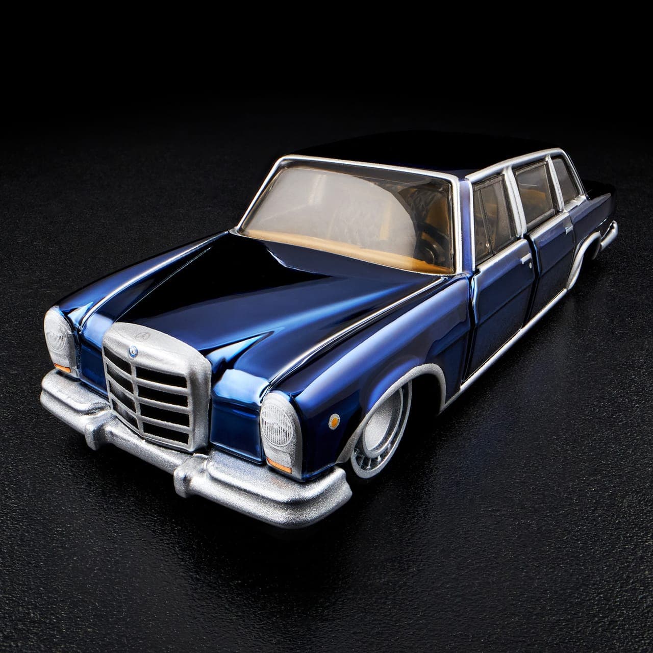 MERCEDES-BENZ 600 24