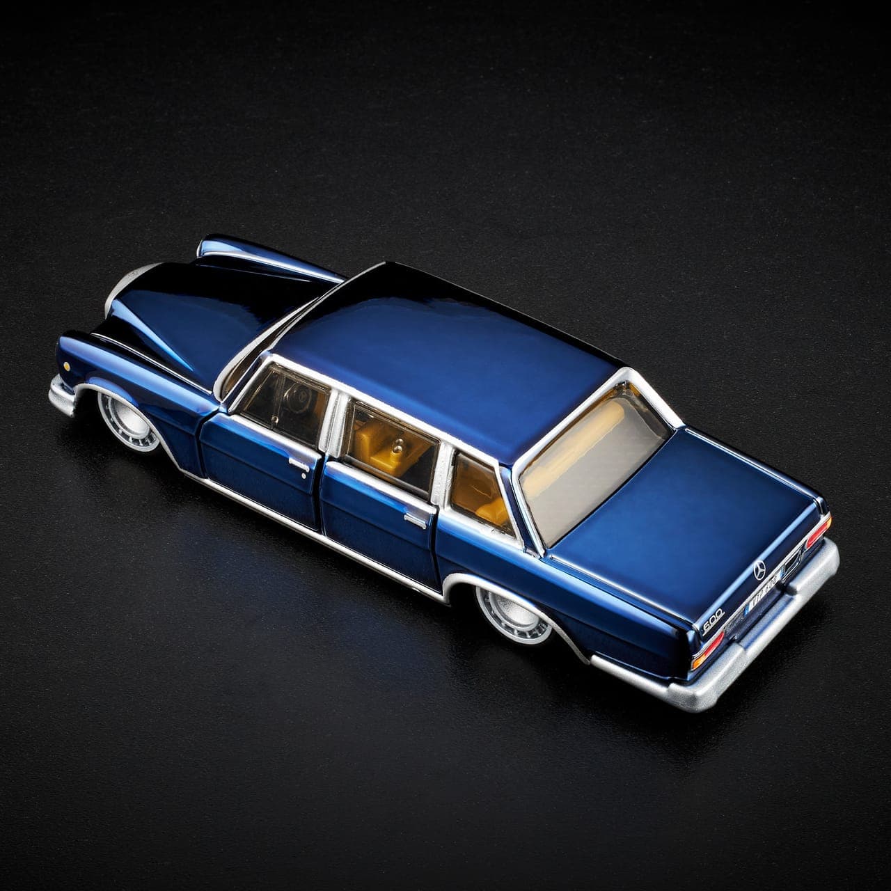 MERCEDES-BENZ 600 4