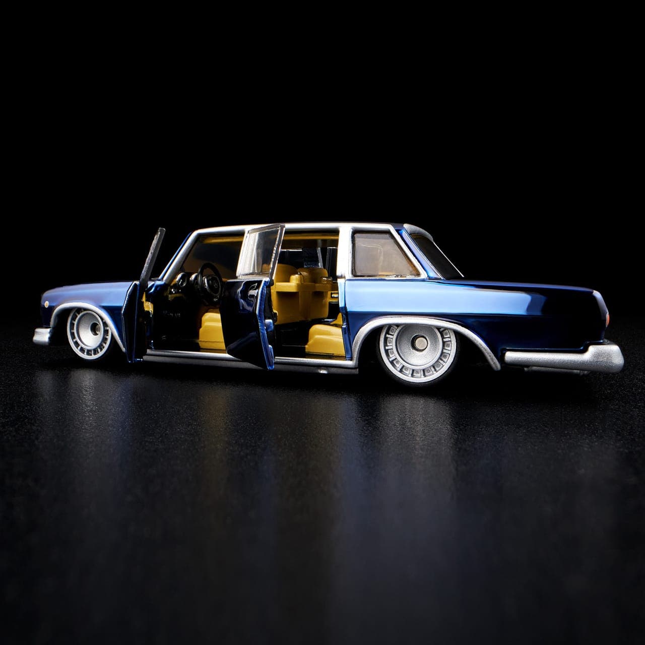 MERCEDES-BENZ 600 8